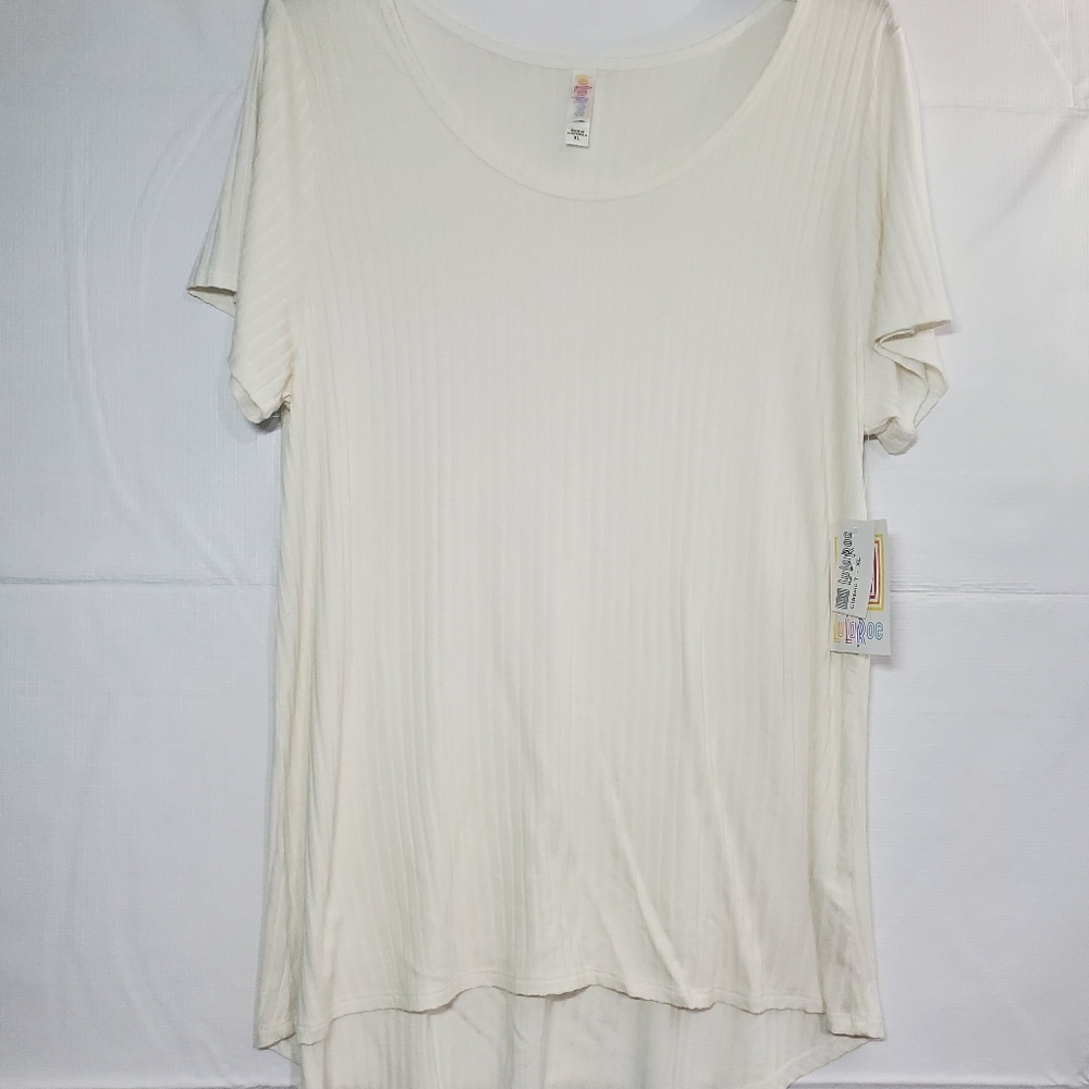 XL LuLaRoe Classic Tee